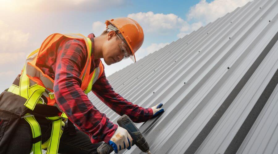 Professional gutter cleaning in Toney, AL